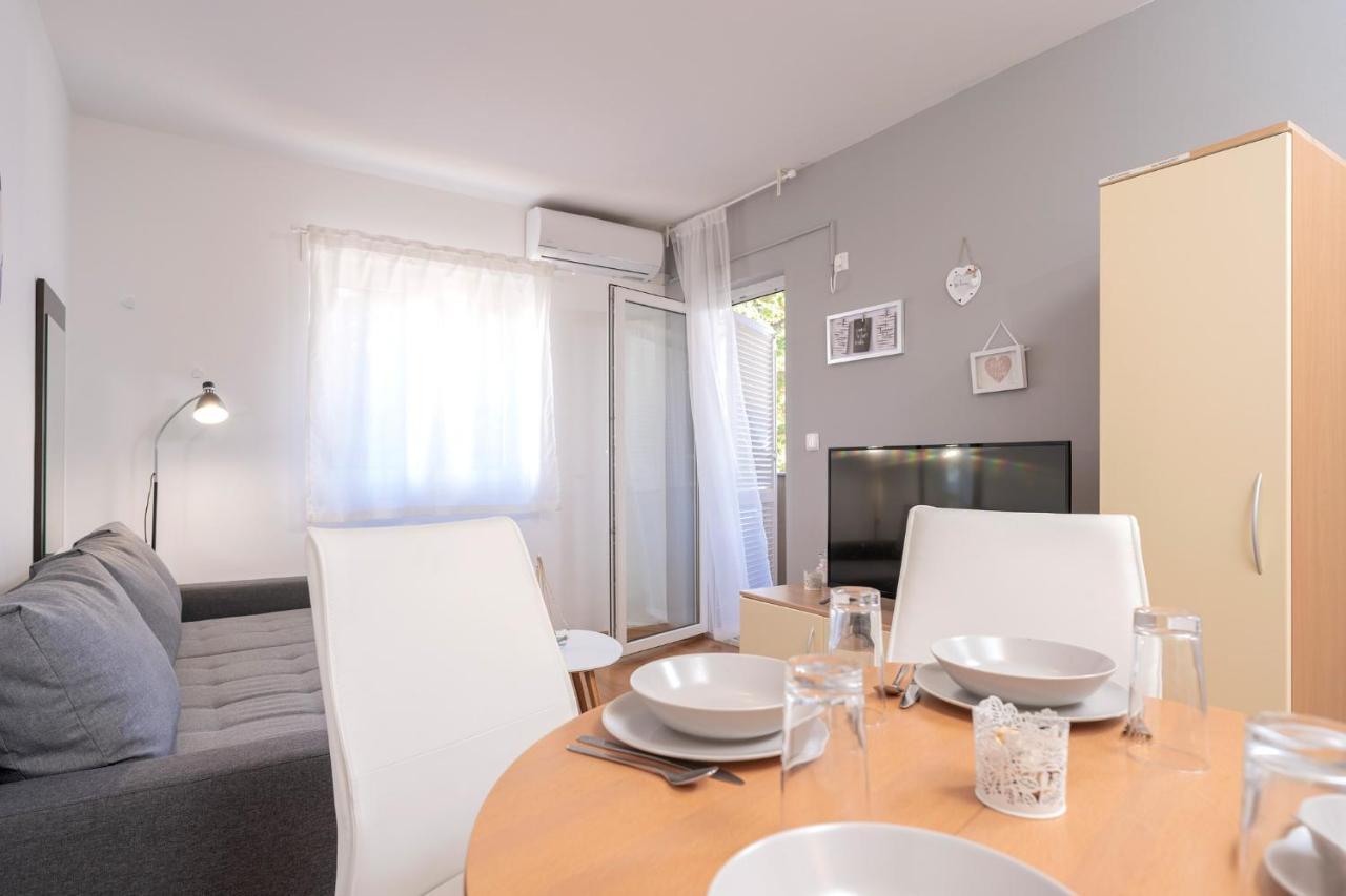 Villa Dalmatia Apartments Бол Экстерьер фото