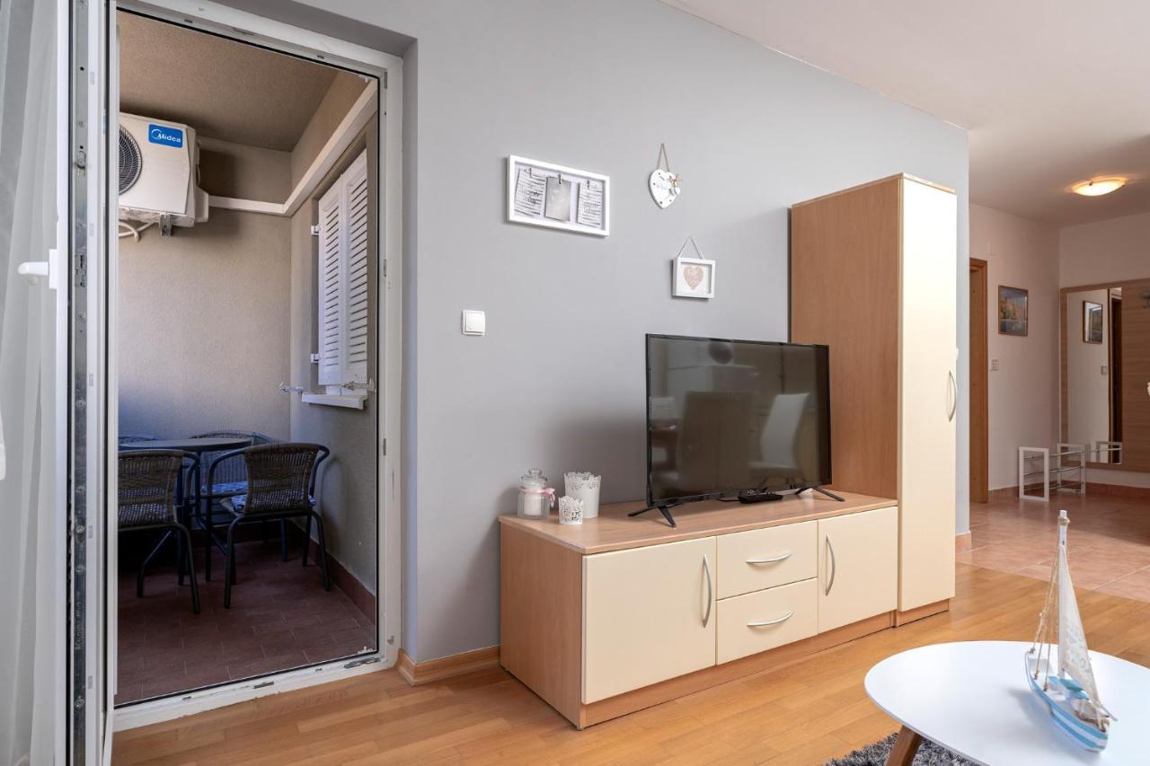 Villa Dalmatia Apartments Бол Экстерьер фото