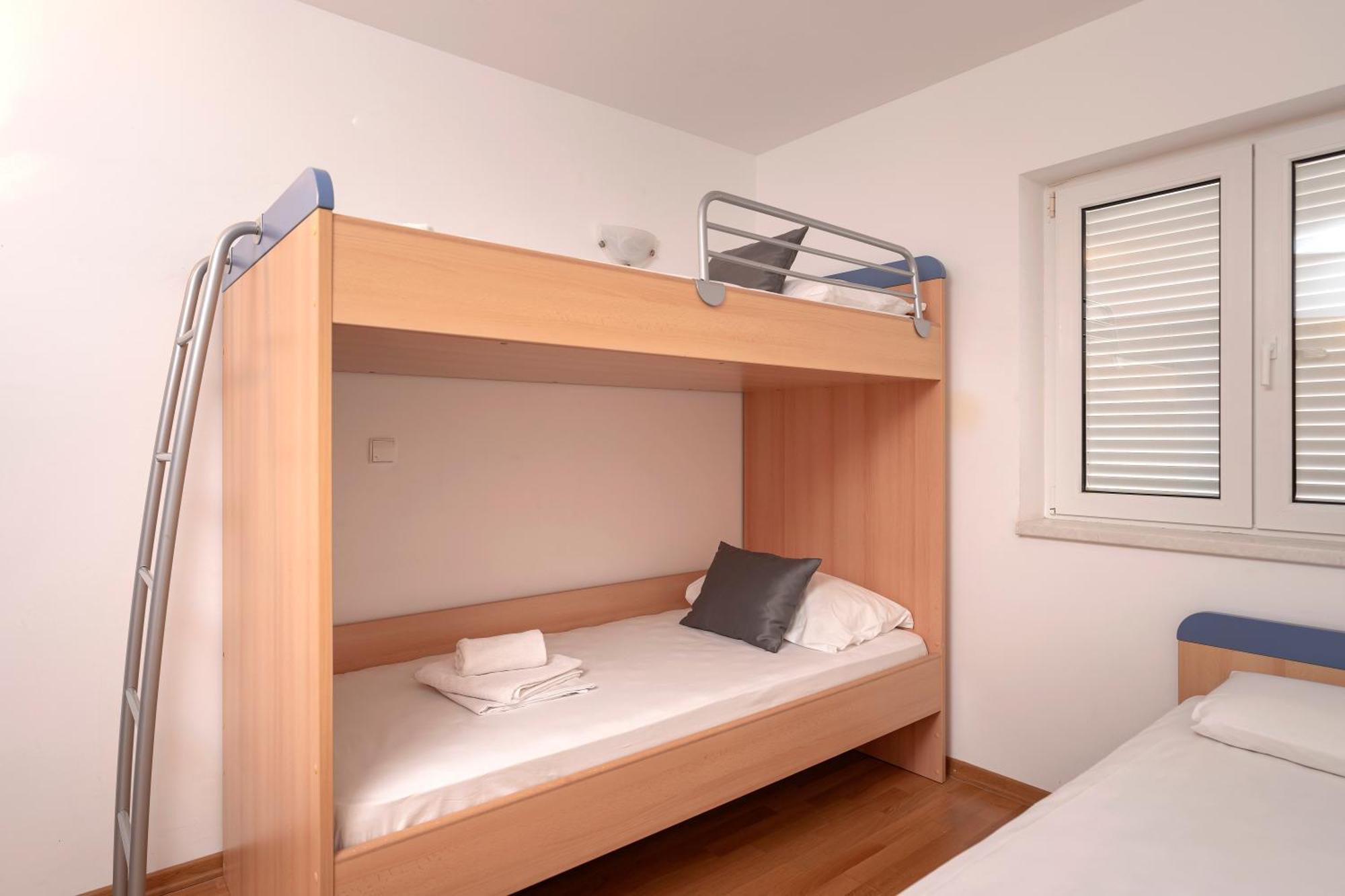 Villa Dalmatia Apartments Бол Экстерьер фото